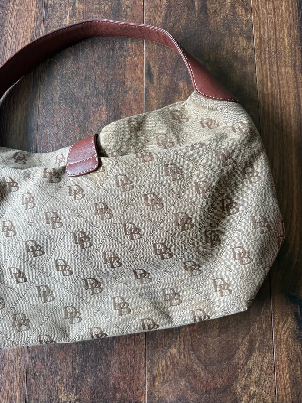 Dooney & Bourke very good